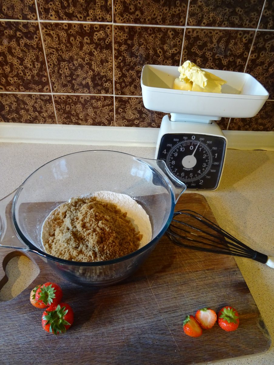 The Best Vegan Victoria Sponge Cake Ever