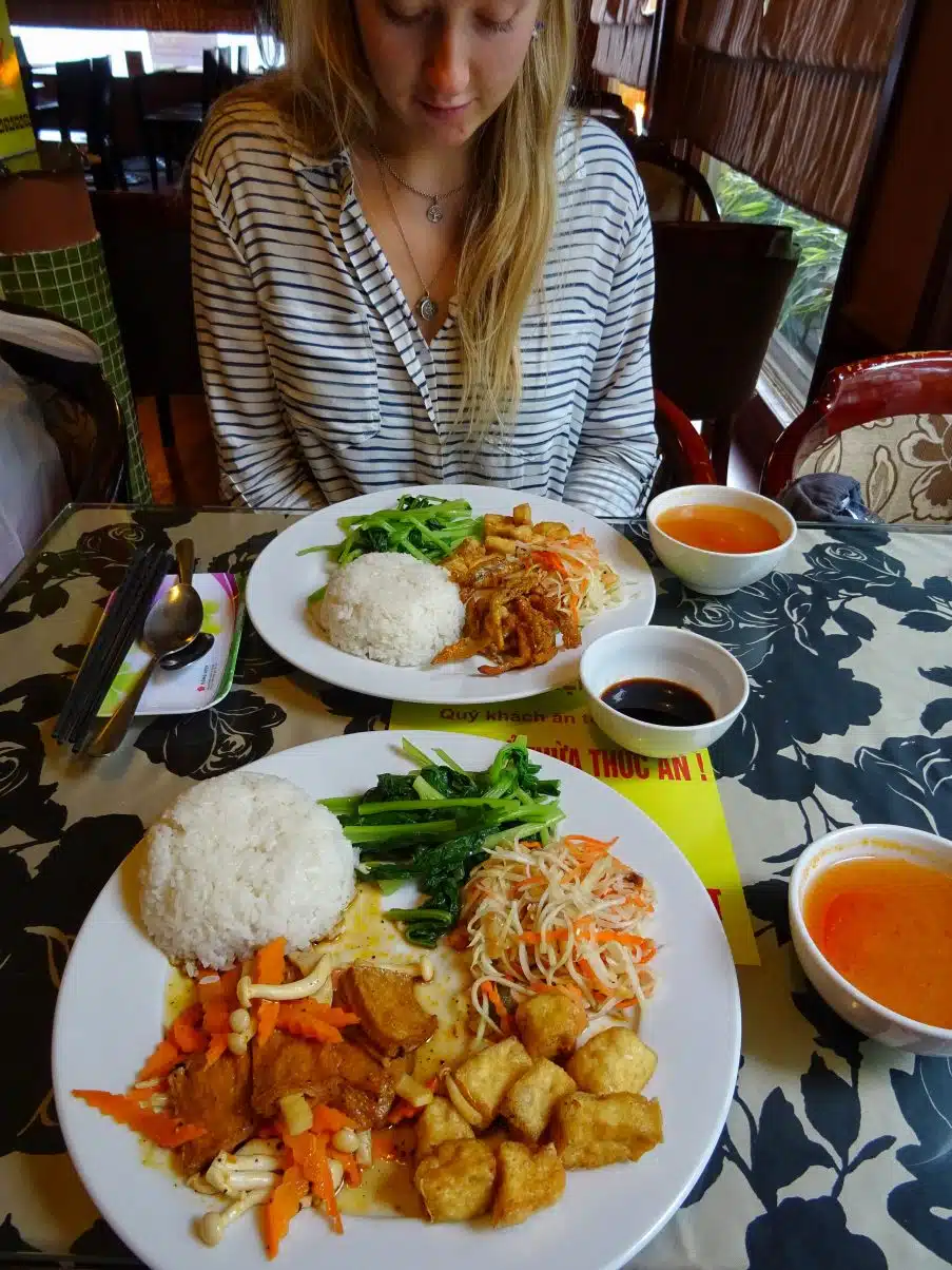 vegan in Vietnam meal