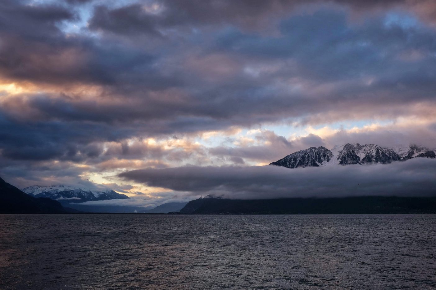 Sunrise over Lac Leman 