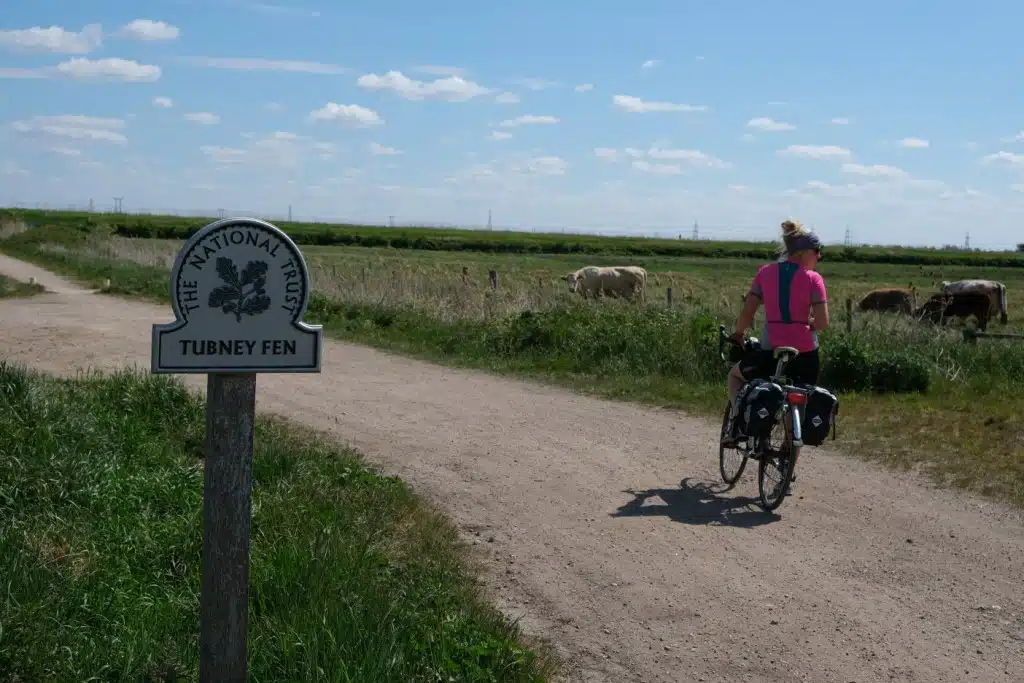 Cycling along the Ely to Cambridge Cycle Route