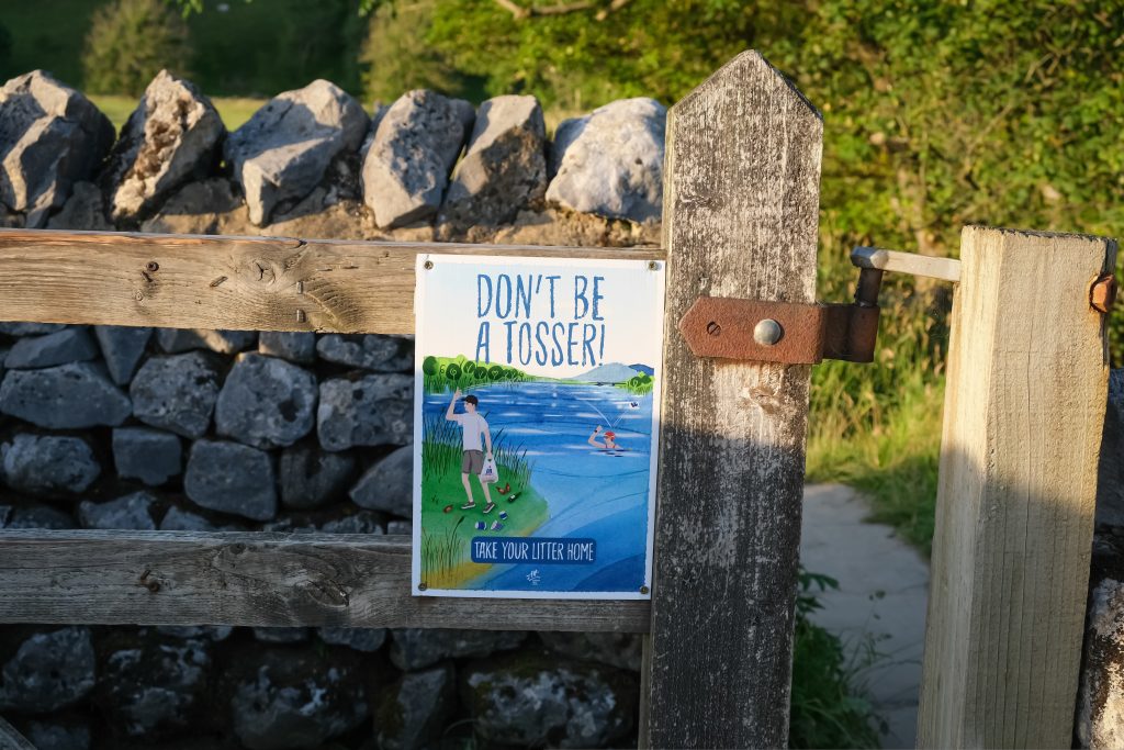 Do not litter sign in National Park