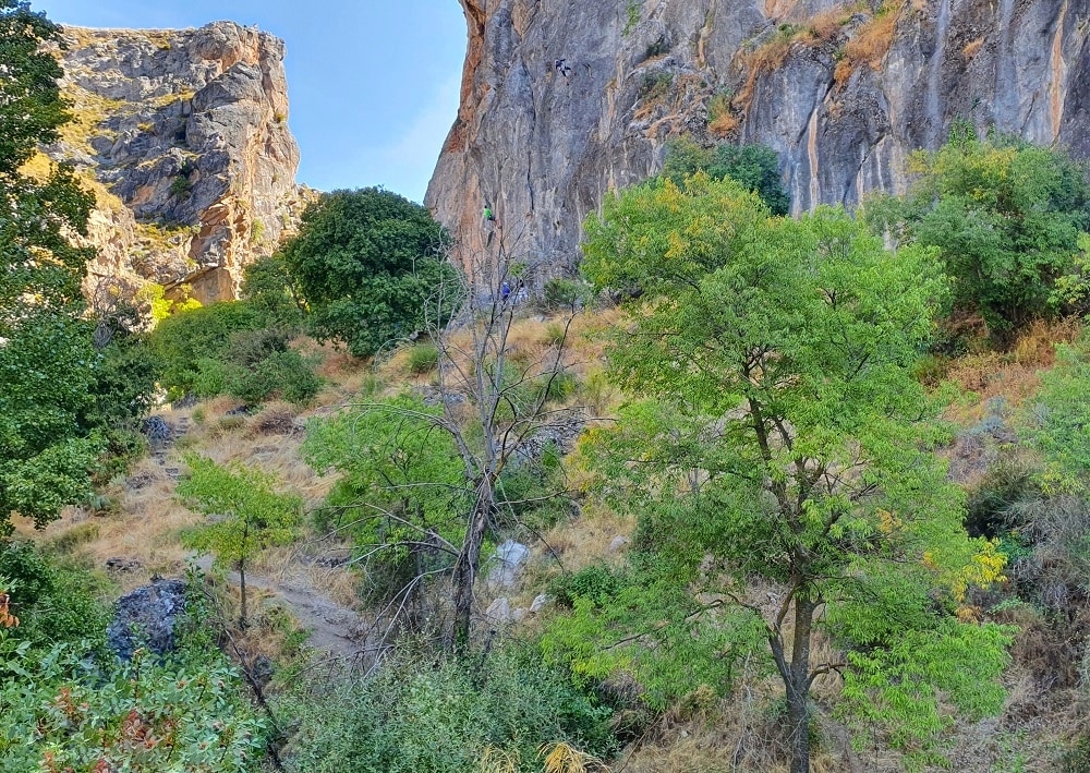 Los Cahorros - Can you spot the rock climbers-01 - Linn Haglund