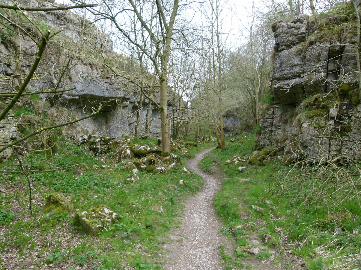 Lathkill Dale walk in the Peak District 