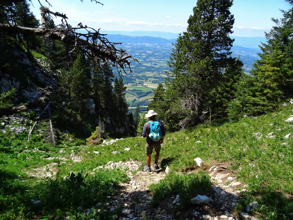 Man hiking down Sous Dine 