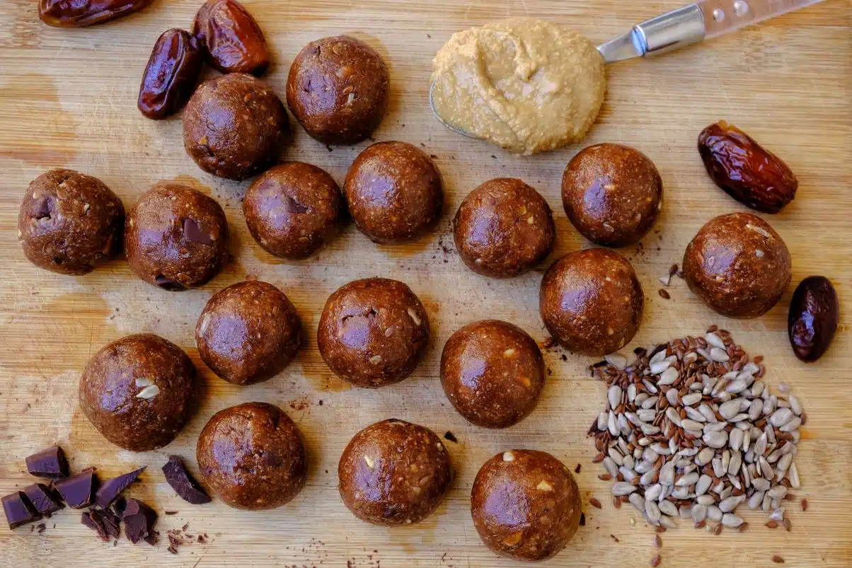 Peanut butter vegan energy balls