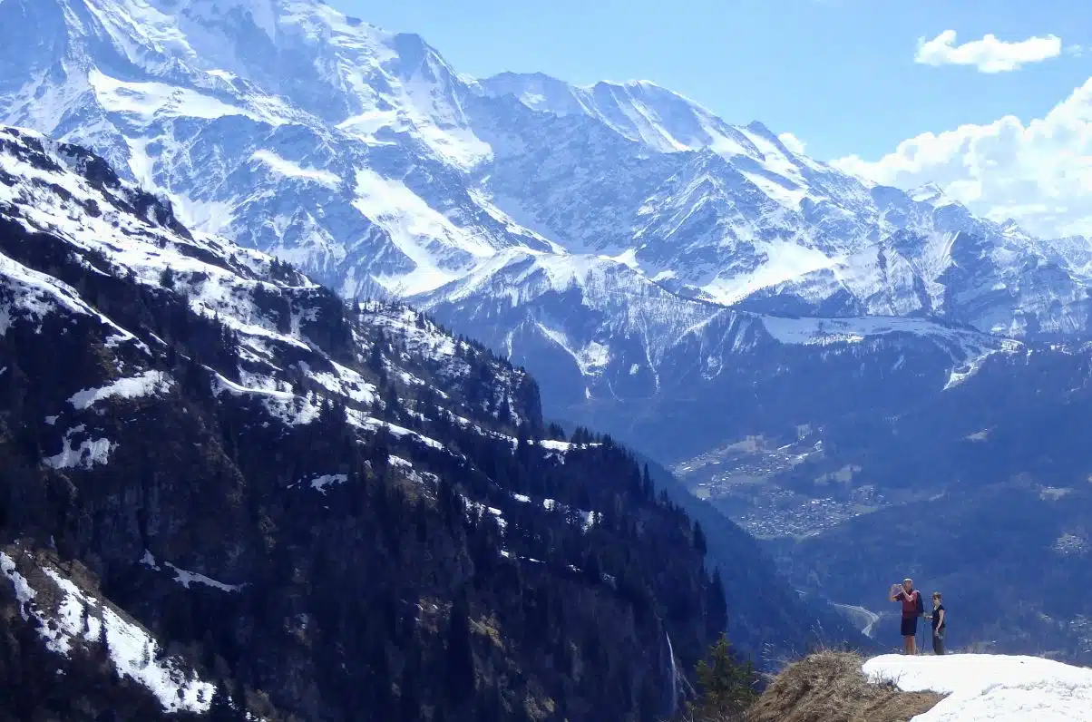 Stunning Hiking Trails in Dormancy, France